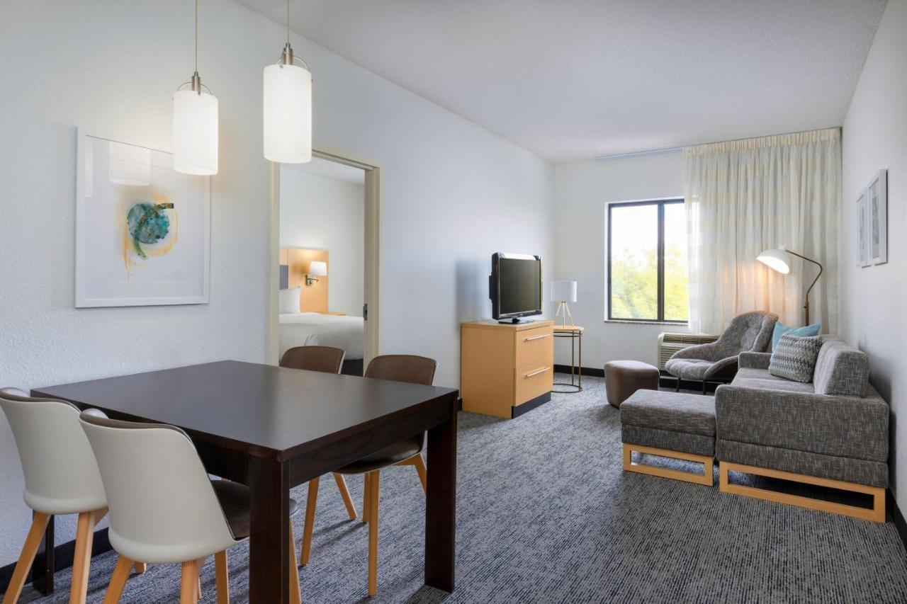 Towneplace Suites By Marriott York Kültér fotó