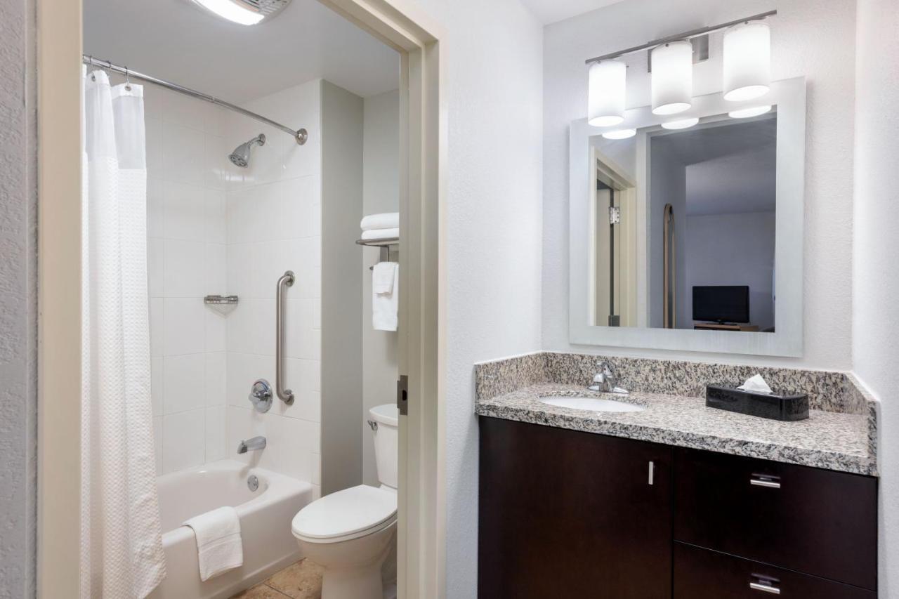 Towneplace Suites By Marriott York Kültér fotó